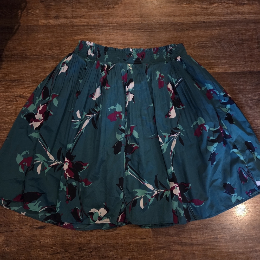 A line Skirt Pleated Spring Green Floral Print Contemporary Large Elastic Waist